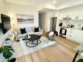 Central Moodyville Retreat North Vancouver